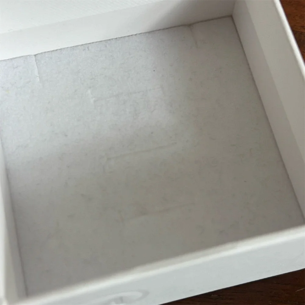 Mejuri‎ Jewelry Gift Box White Empty Packaging Hinged Lid Embossed Logo